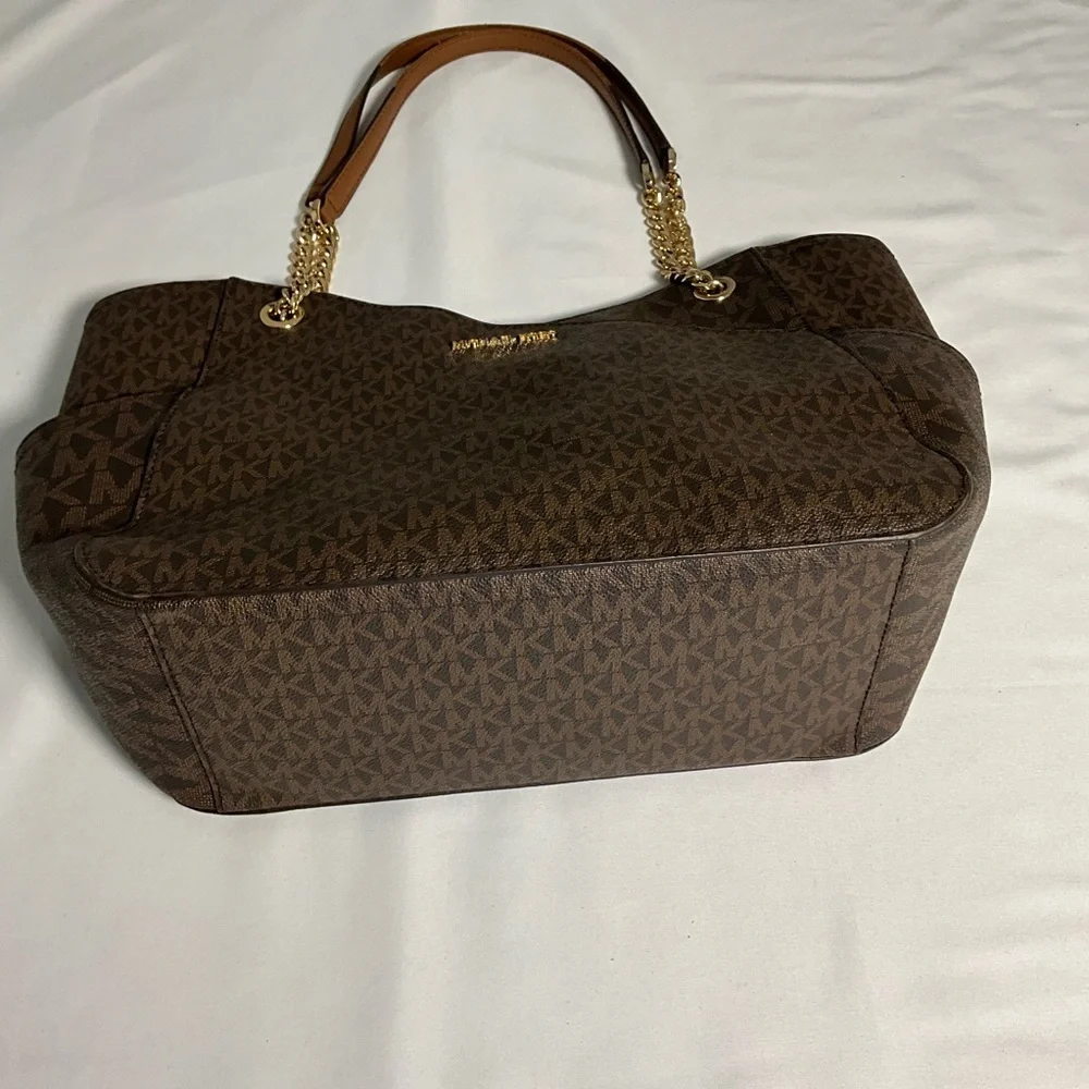 Michael Kors elegant michael